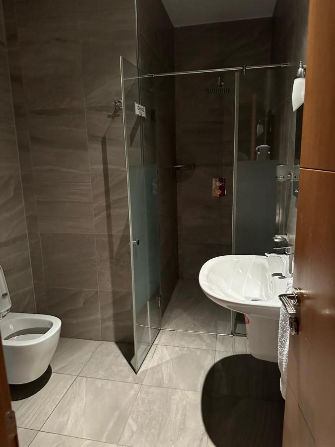 Hotel Gjuta Farke e Madhe 외부 사진