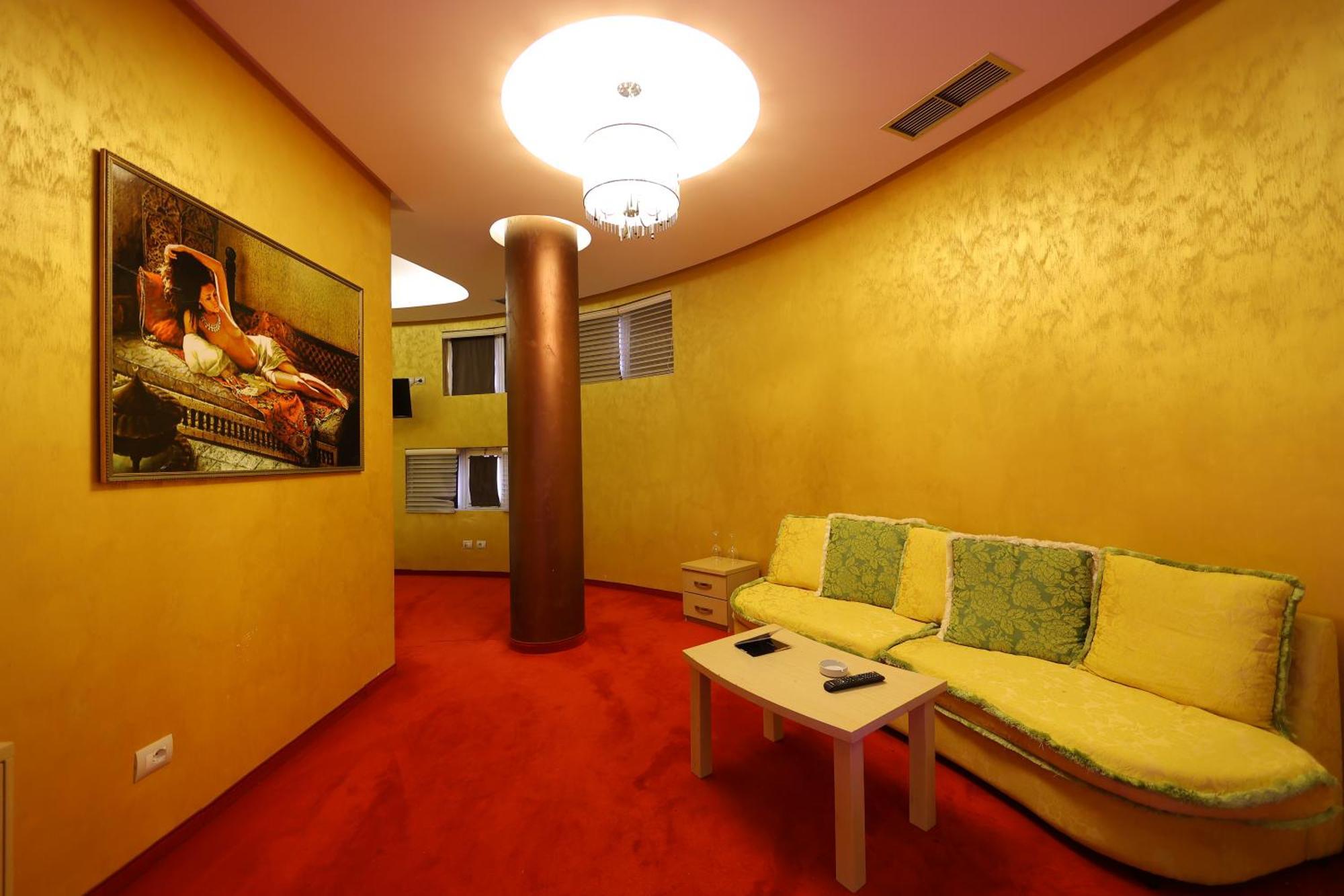 Hotel Gjuta Farke e Madhe 외부 사진